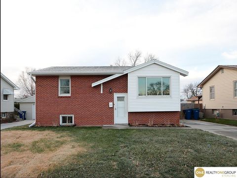 Photo of 1005 Cachelin Drive, Carter Lake, IA 51510 (MLS # 22607020)