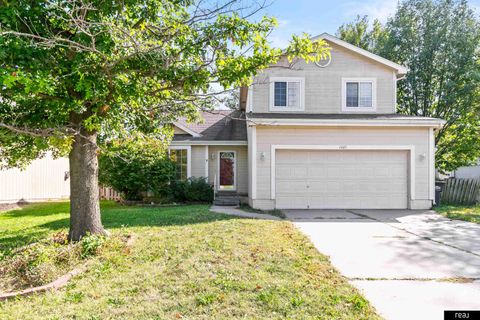 Photo of 4605 N 152 Street, Omaha, NE 68116 (MLS # 22528755)
