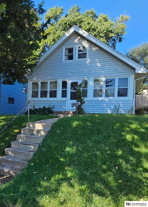 Photo of 1546 S 25th Street, Omaha, NE 68105 (MLS # 22527754)