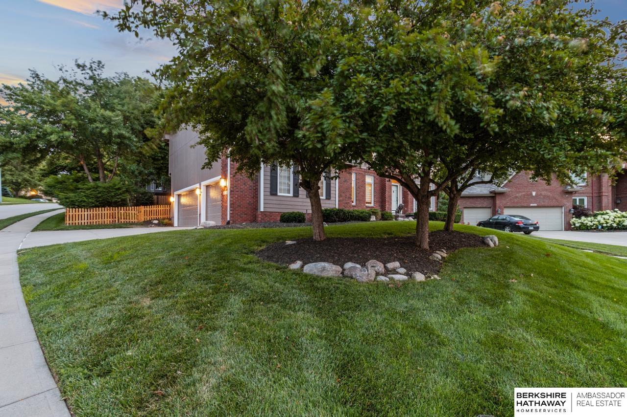 Omaha, Nebraska 68184, United States, 4 Bedrooms Bedrooms, ,3 BathroomsBathrooms,Residential,Pending,154833