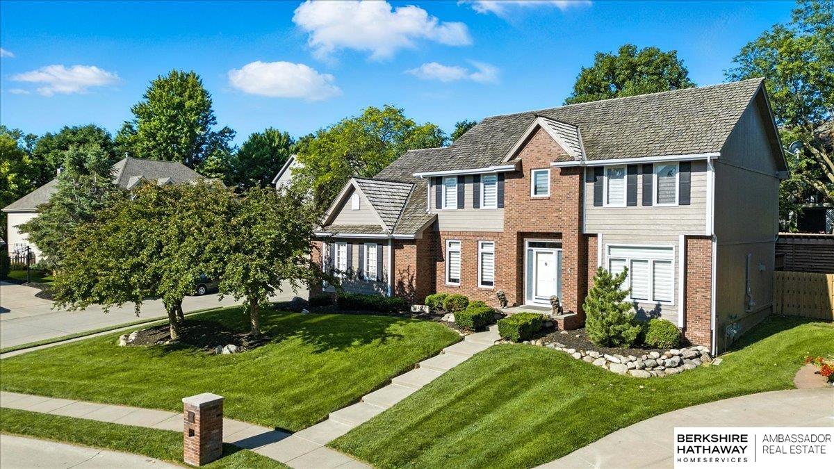 Omaha, Nebraska 68184, United States, 4 Bedrooms Bedrooms, ,3 BathroomsBathrooms,Residential,Pending,154833