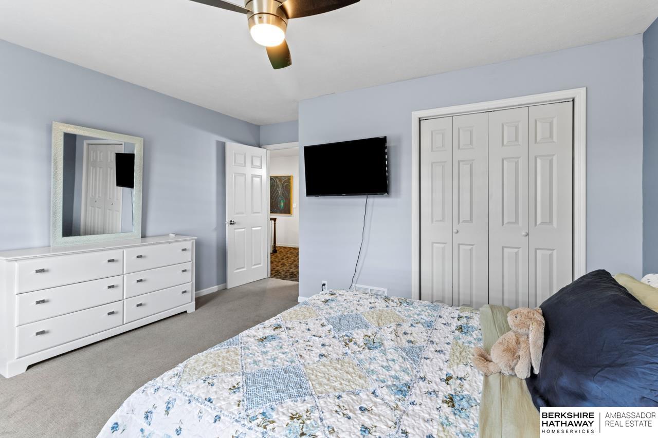 Omaha, Nebraska 68184, United States, 4 Bedrooms Bedrooms, ,3 BathroomsBathrooms,Residential,Pending,154833