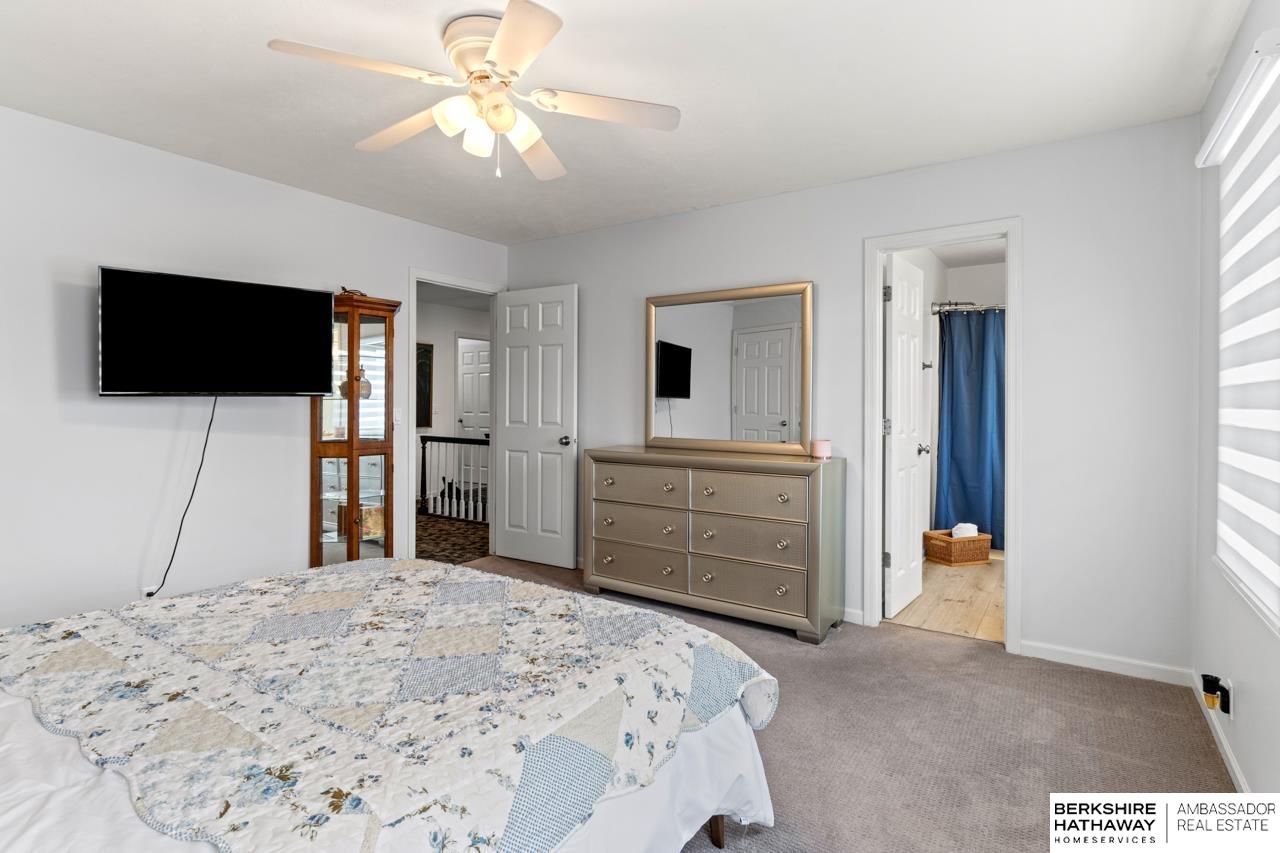 Omaha, Nebraska 68184, United States, 4 Bedrooms Bedrooms, ,3 BathroomsBathrooms,Residential,Pending,154833