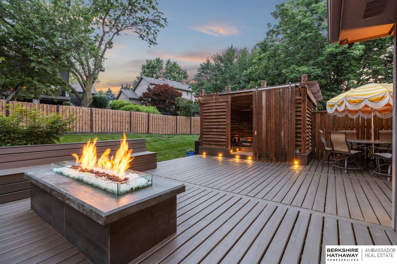 Omaha, Nebraska 68184, United States, 4 Bedrooms Bedrooms, ,3 BathroomsBathrooms,Residential,Pending,154833