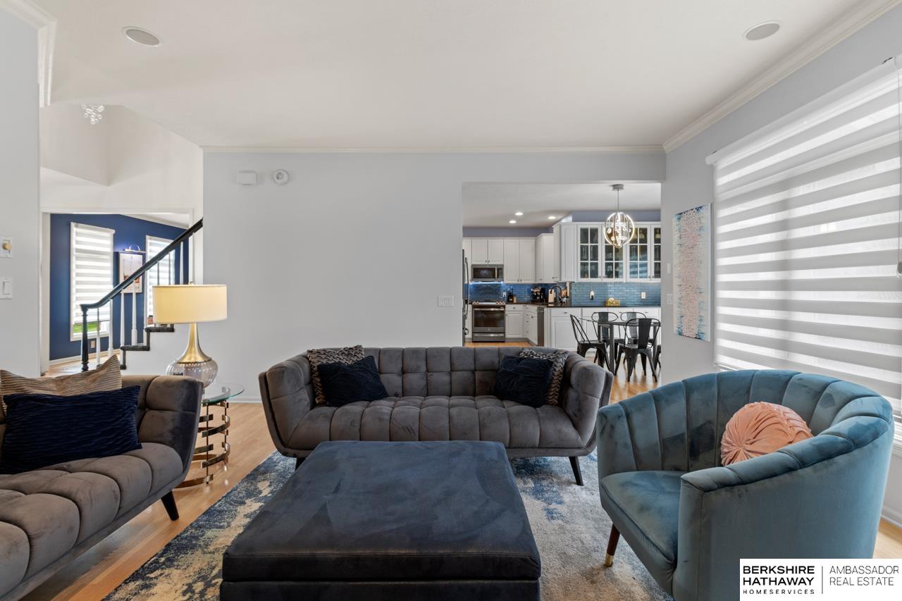 Omaha, Nebraska 68184, United States, 4 Bedrooms Bedrooms, ,3 BathroomsBathrooms,Residential,Pending,154833