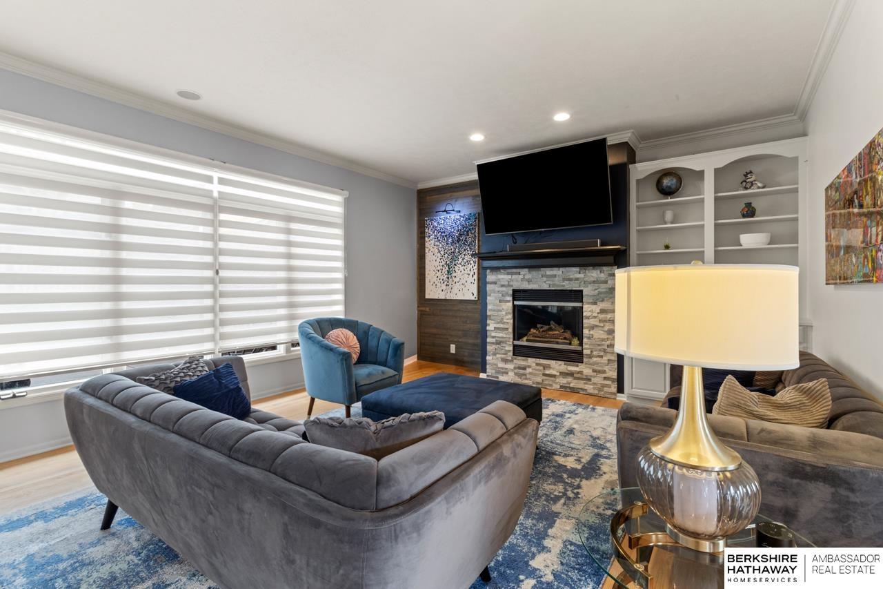 Omaha, Nebraska 68184, United States, 4 Bedrooms Bedrooms, ,3 BathroomsBathrooms,Residential,Pending,154833