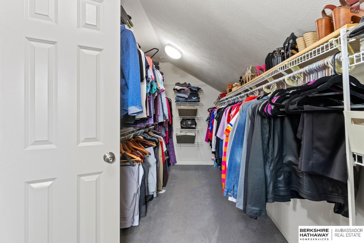 Omaha, Nebraska 68184, United States, 4 Bedrooms Bedrooms, ,3 BathroomsBathrooms,Residential,Pending,154833