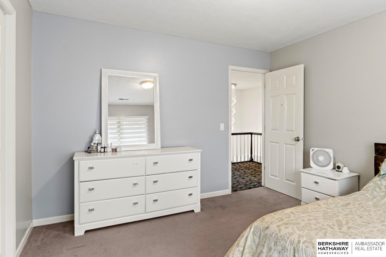 Omaha, Nebraska 68184, United States, 4 Bedrooms Bedrooms, ,3 BathroomsBathrooms,Residential,Pending,154833