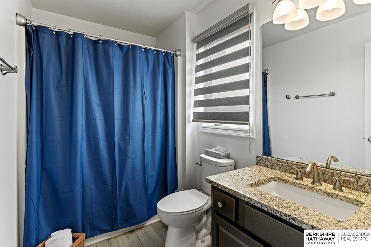 Omaha, Nebraska 68184, United States, 4 Bedrooms Bedrooms, ,3 BathroomsBathrooms,Residential,Pending,154833