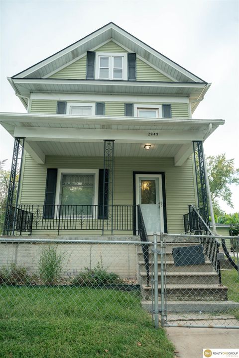 Photo of 2945 R Street, Lincoln, NE 68503 (MLS # 22605899)