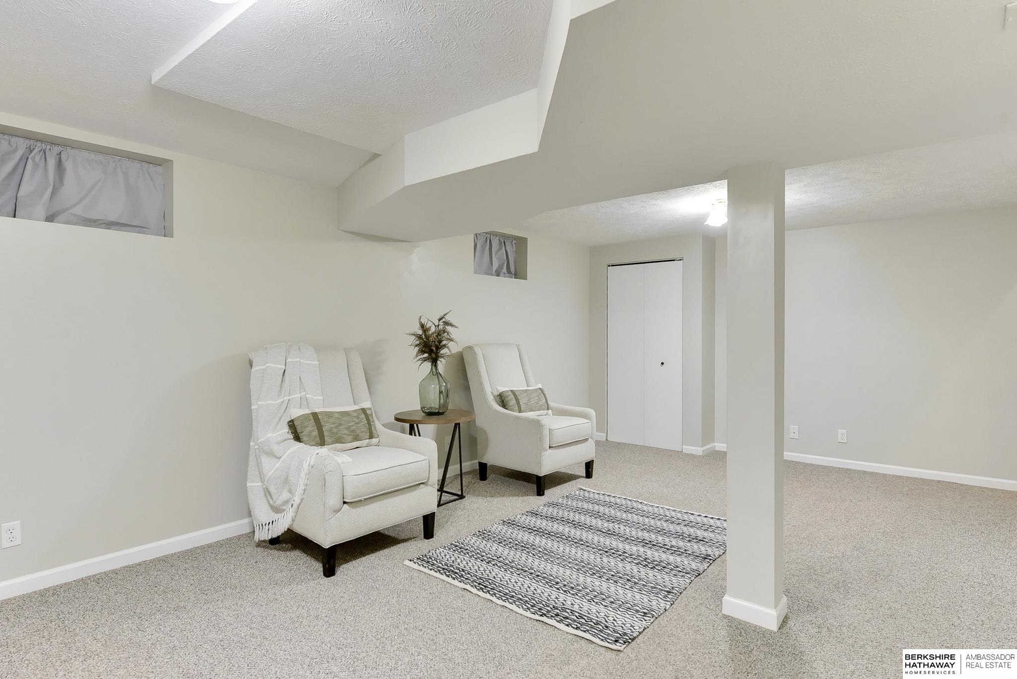 Omaha, Nebraska 68124, United States, 3 Bedrooms Bedrooms, ,2 BathroomsBathrooms,Residential,Active,122788