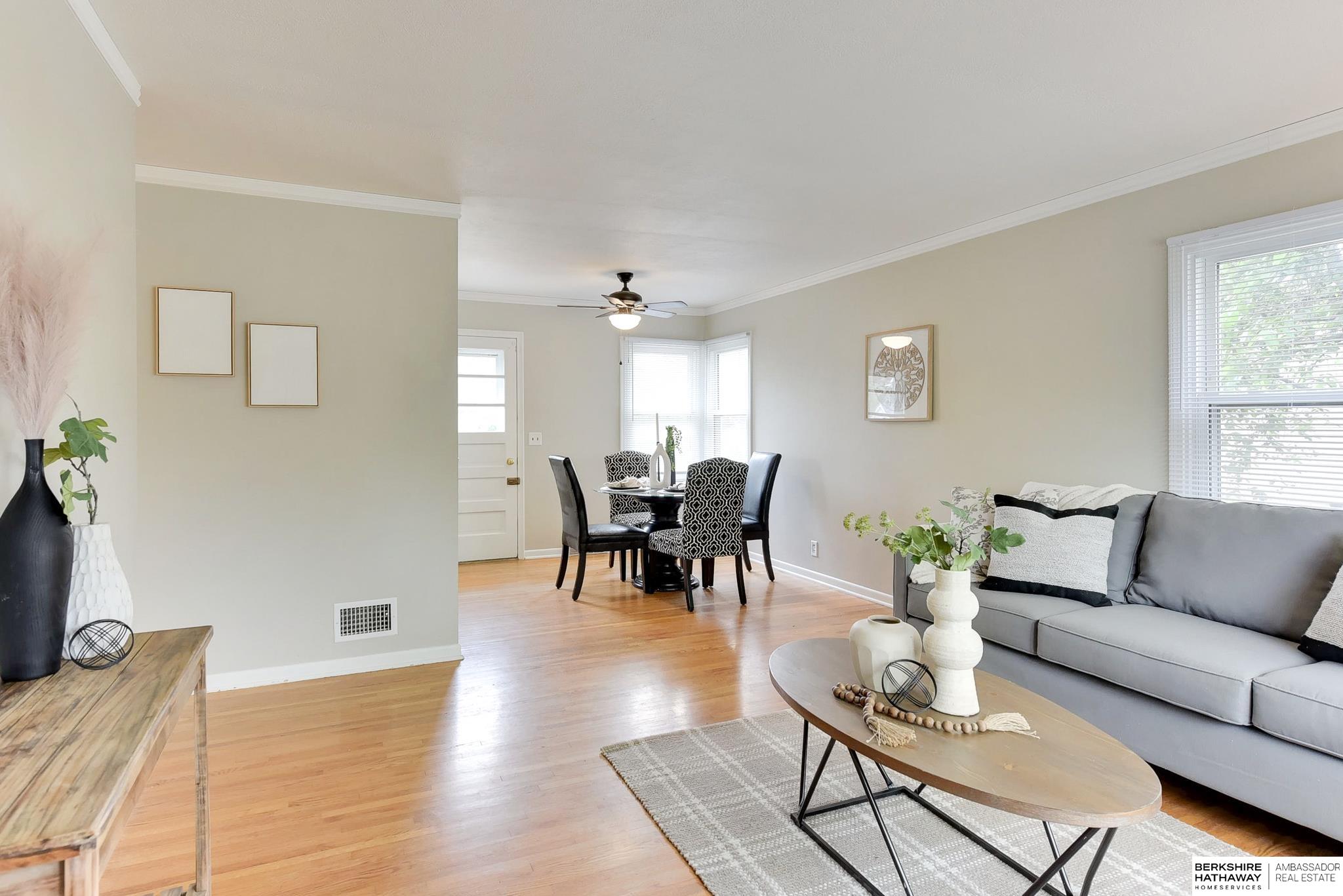 Omaha, Nebraska 68124, United States, 3 Bedrooms Bedrooms, ,2 BathroomsBathrooms,Residential,Active,122788