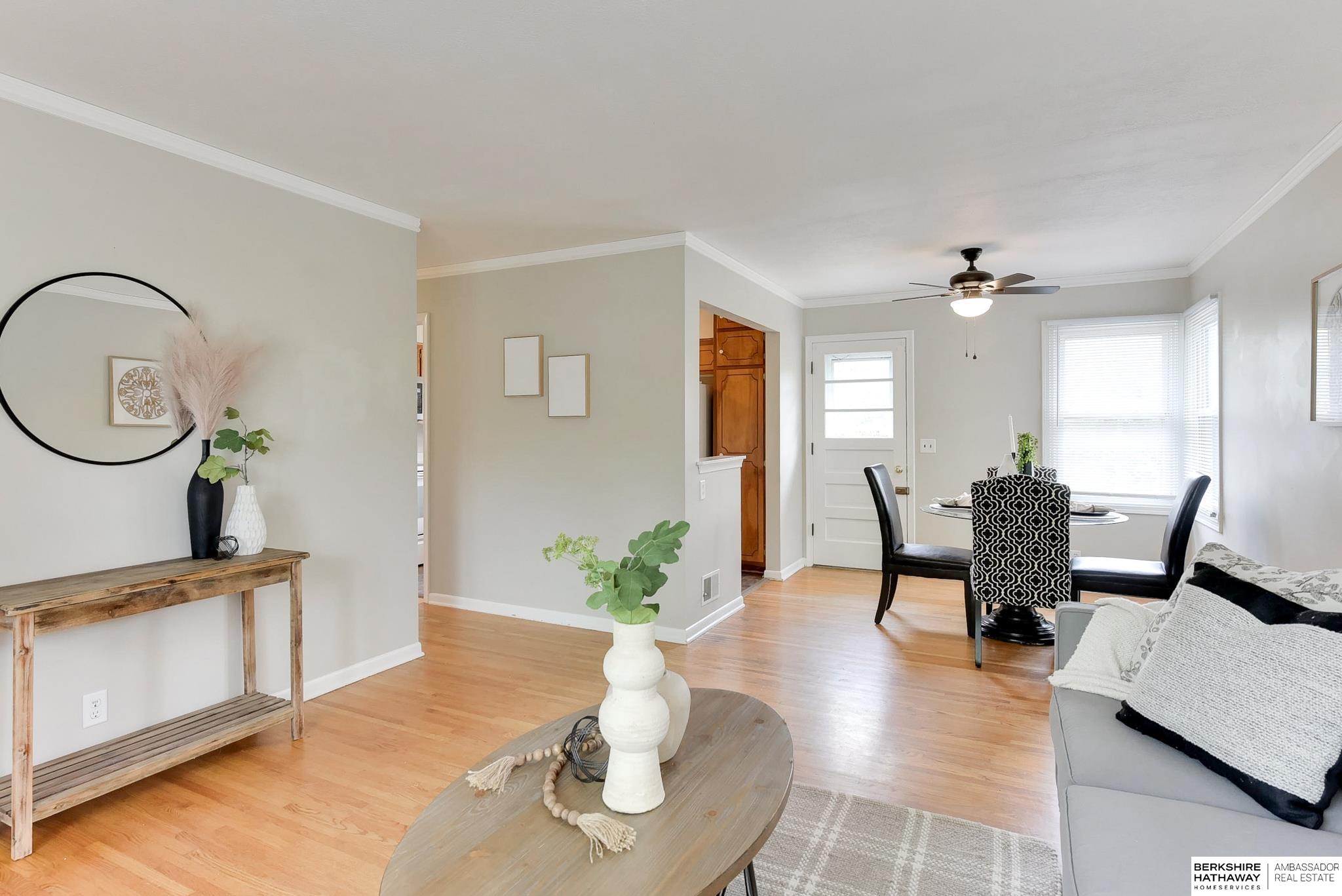 Omaha, Nebraska 68124, United States, 3 Bedrooms Bedrooms, ,2 BathroomsBathrooms,Residential,Active,122788