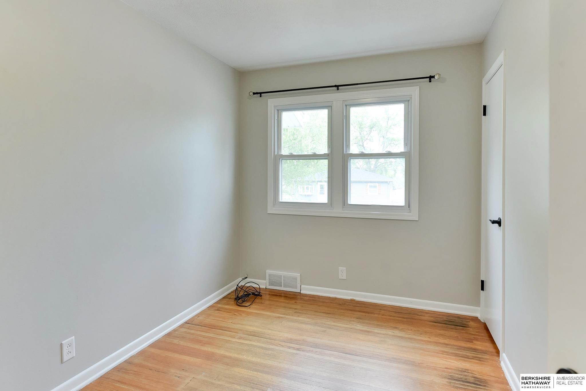 Omaha, Nebraska 68124, United States, 3 Bedrooms Bedrooms, ,2 BathroomsBathrooms,Residential,Active,122788