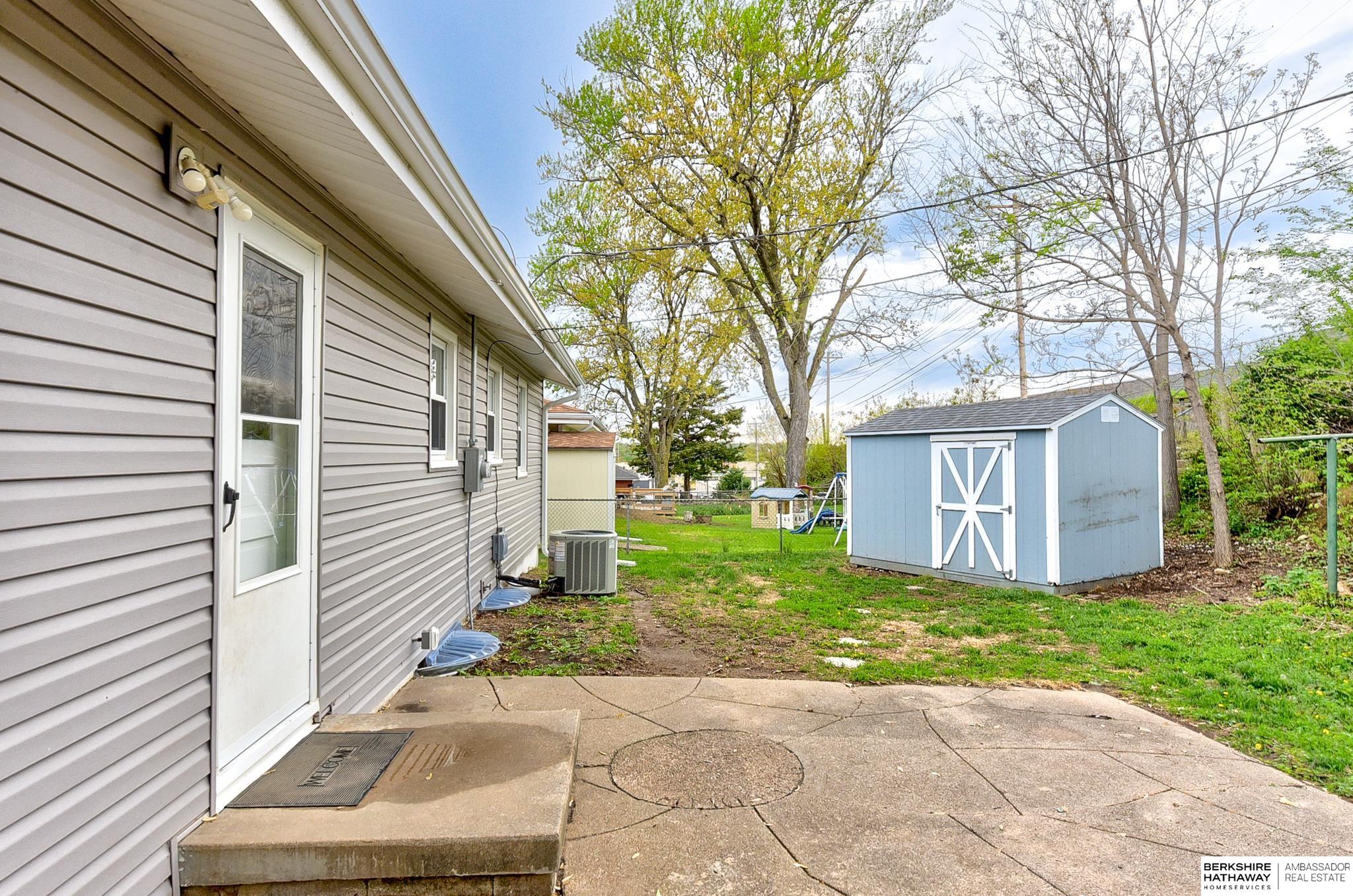 Omaha, Nebraska 68124, United States, 3 Bedrooms Bedrooms, ,2 BathroomsBathrooms,Residential,Active,122788