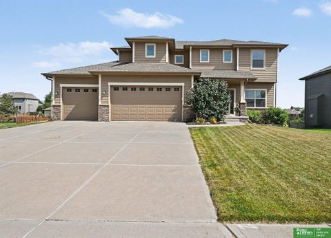 Photo of 1410 Hardwood Drive, Papillion, NE 68046 (MLS # 22627458)