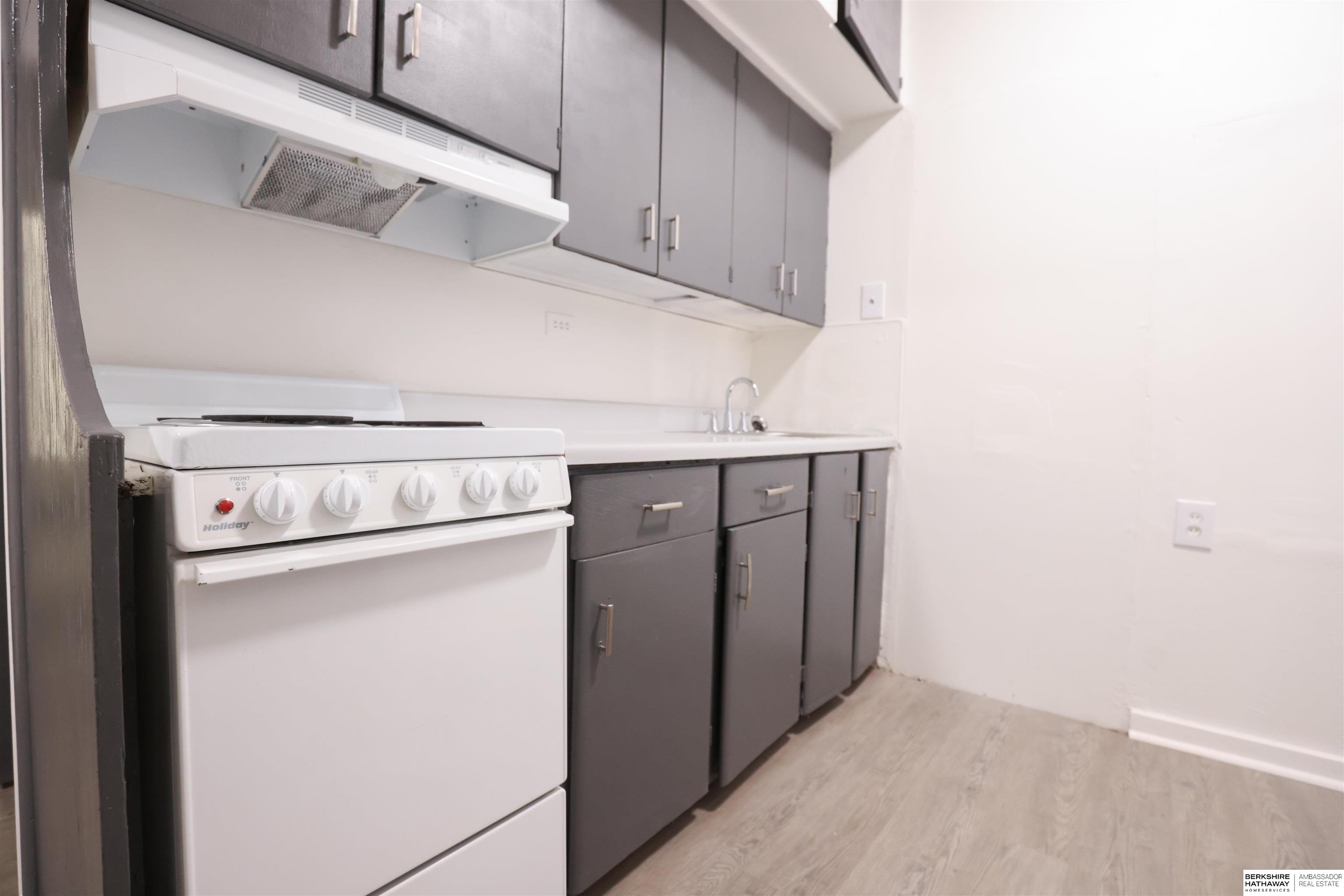 Omaha, Nebraska 68131, United States, 5 Bedrooms Bedrooms, ,5 BathroomsBathrooms,Residential,Active,125679