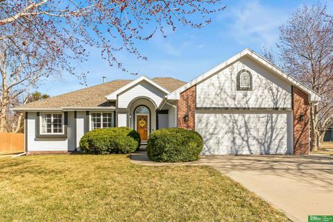 Photo of 4005 N 208th Street, Omaha, NE 68022 (MLS # 22606584)