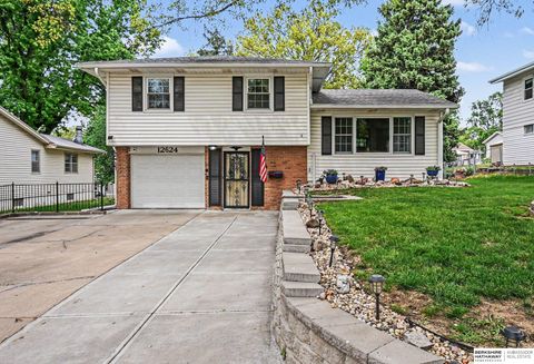Photo of 12624 O Street, Omaha, NE 68137 (MLS # 22612509)
