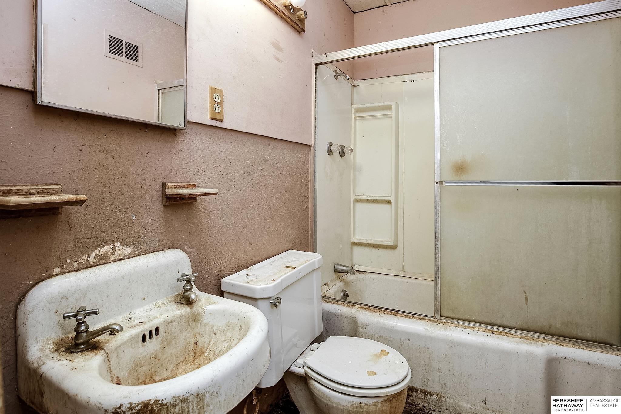 Mead, Nebraska 68041, United States, 2 Bedrooms Bedrooms, ,1 BathroomBathrooms,Residential,Pending,246698