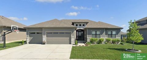 Photo of 18620 Schofield Drive, Omaha, NE 68136 (MLS # 22601461)