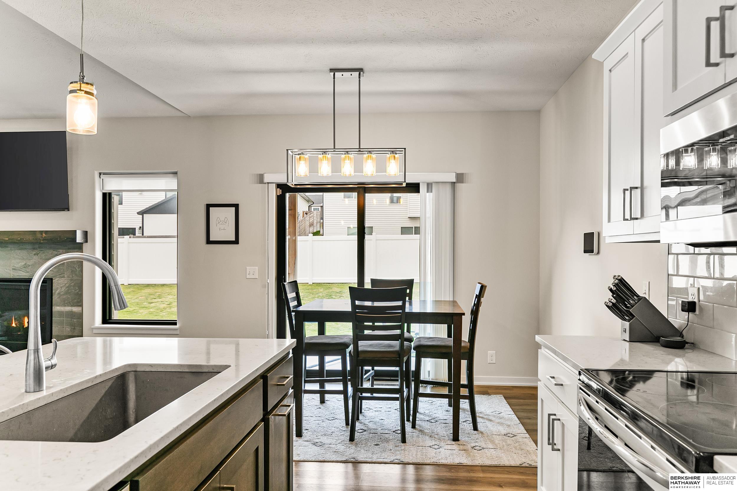 Lincoln, Nebraska 68516, United States, 3 Bedrooms Bedrooms, ,3 BathroomsBathrooms,Residential,Active,140627