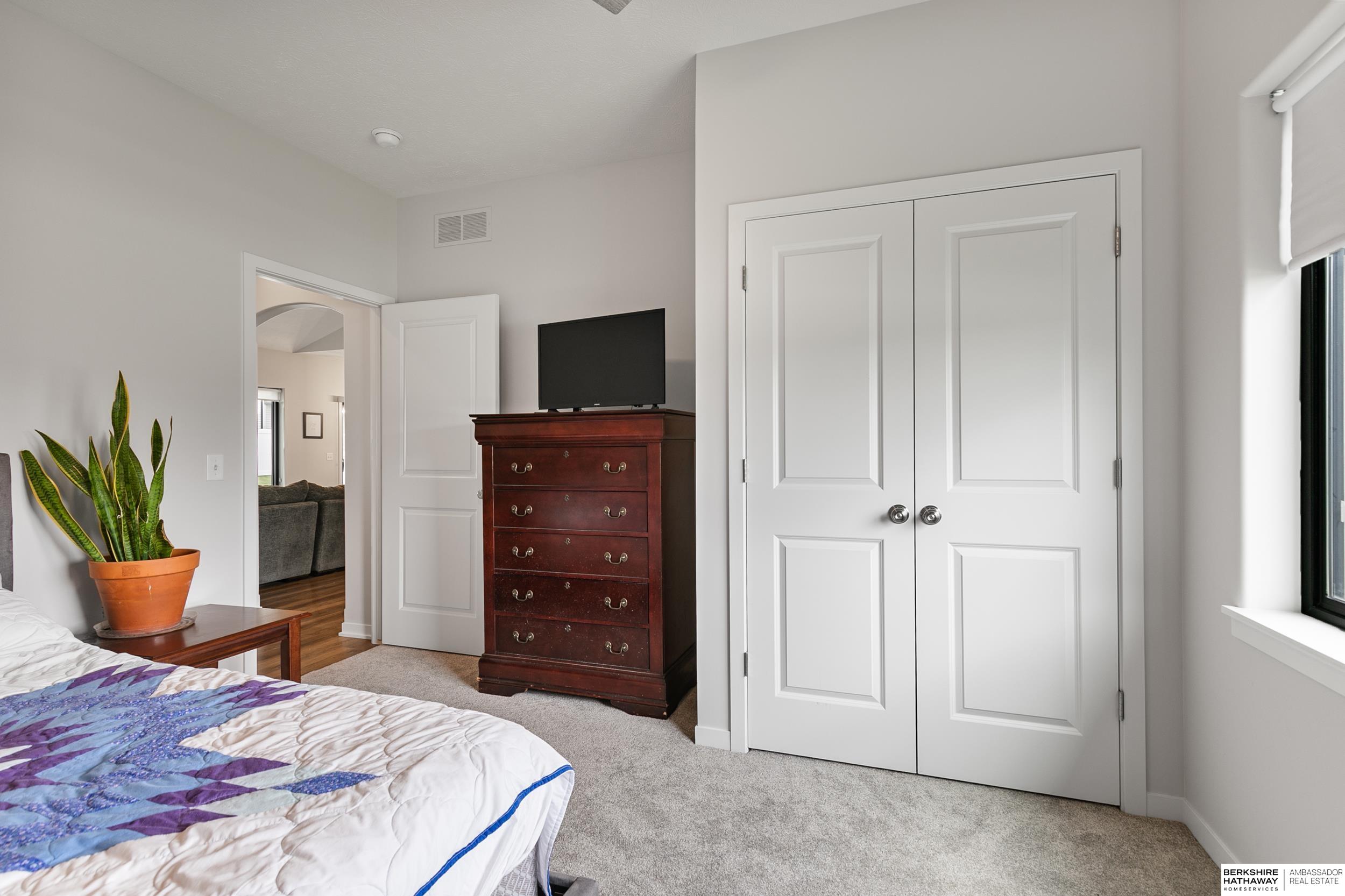 Lincoln, Nebraska 68516, United States, 3 Bedrooms Bedrooms, ,3 BathroomsBathrooms,Residential,Active,140627