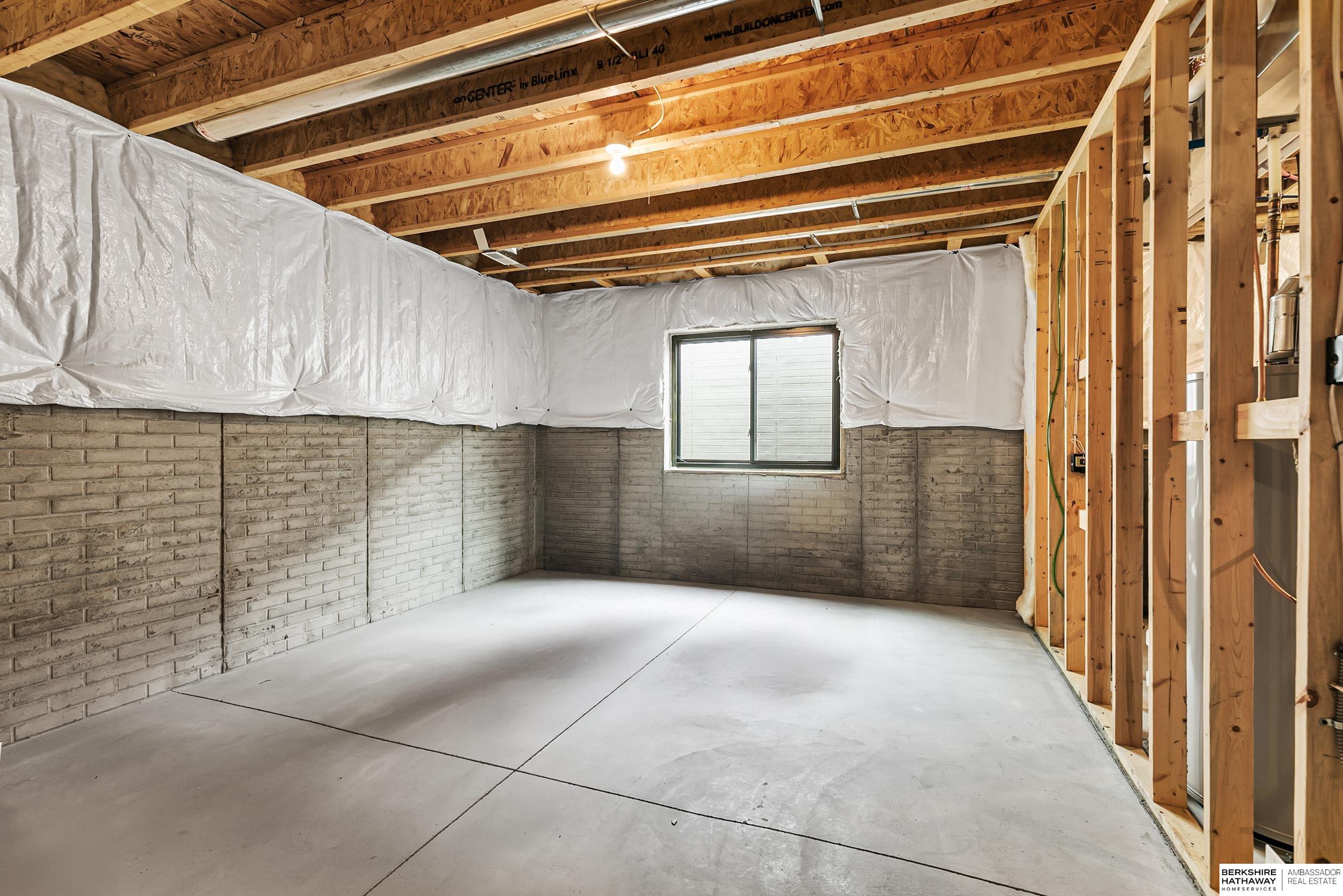 Lincoln, Nebraska 68516, United States, 3 Bedrooms Bedrooms, ,3 BathroomsBathrooms,Residential,Active,140627