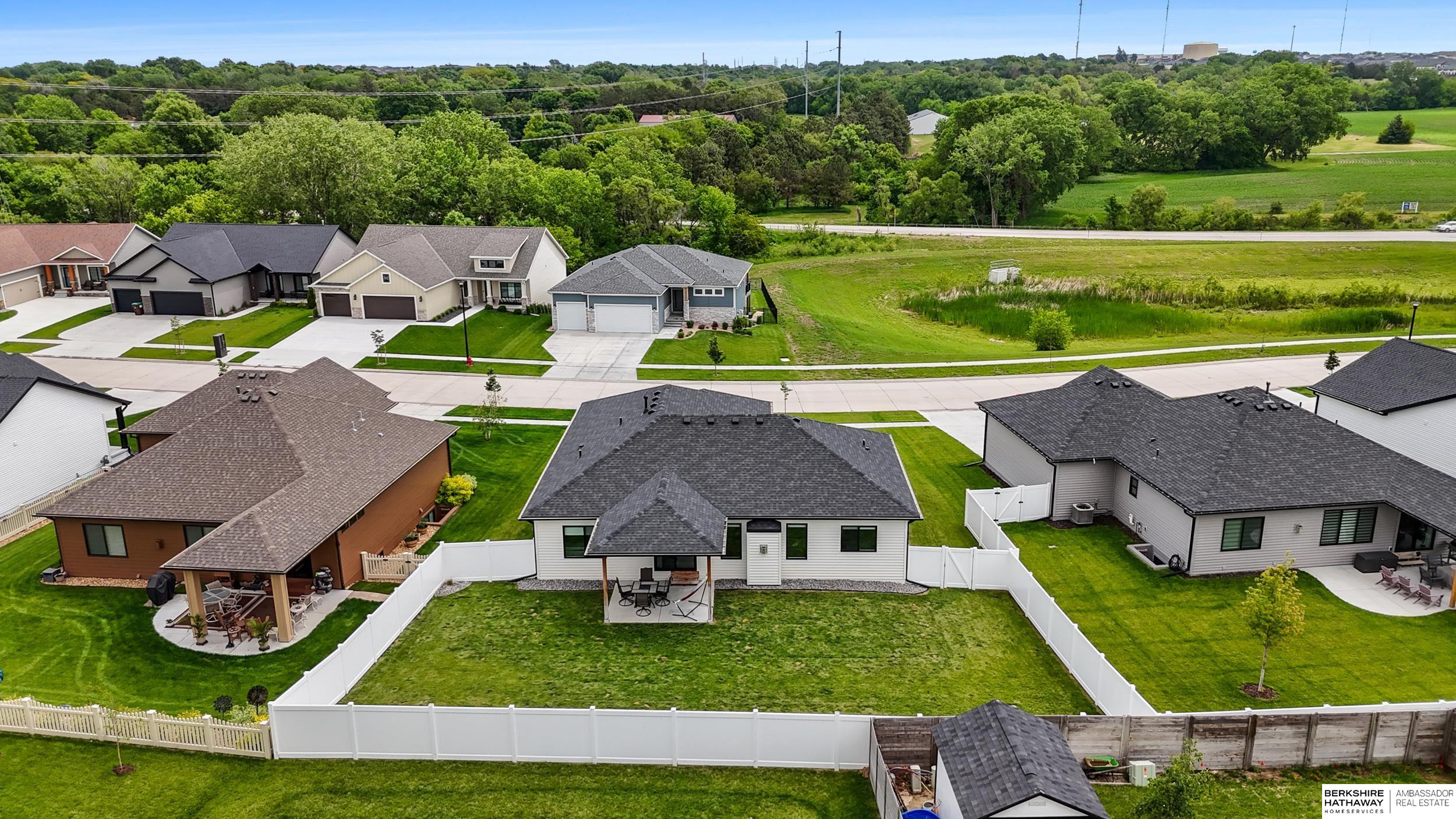 Lincoln, Nebraska 68516, United States, 3 Bedrooms Bedrooms, ,3 BathroomsBathrooms,Residential,Active,140627