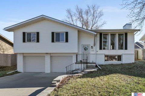 Photo of 5021 London Road, Lincoln, NE 68516 (MLS # 22606580)