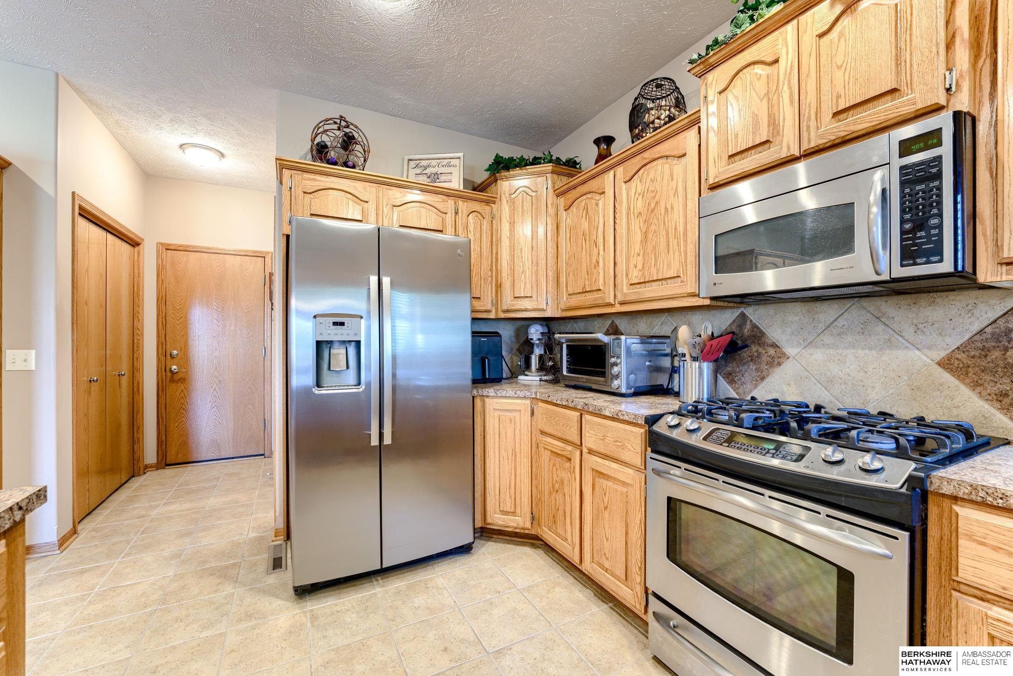 Bellevue, Nebraska 68133, United States, 4 Bedrooms Bedrooms, ,3 BathroomsBathrooms,Residential,Active,207230