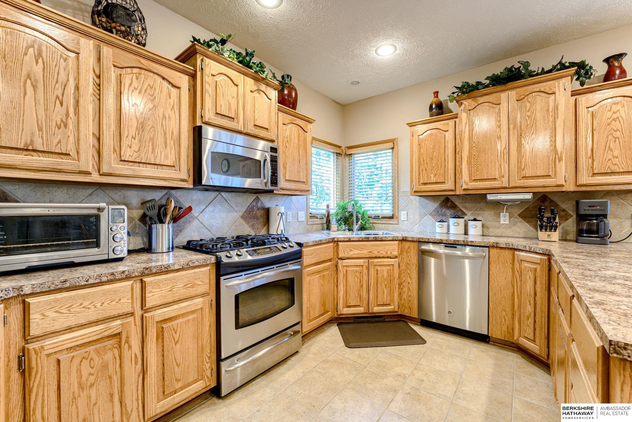 Bellevue, Nebraska 68133, United States, 4 Bedrooms Bedrooms, ,3 BathroomsBathrooms,Residential,Active,207230