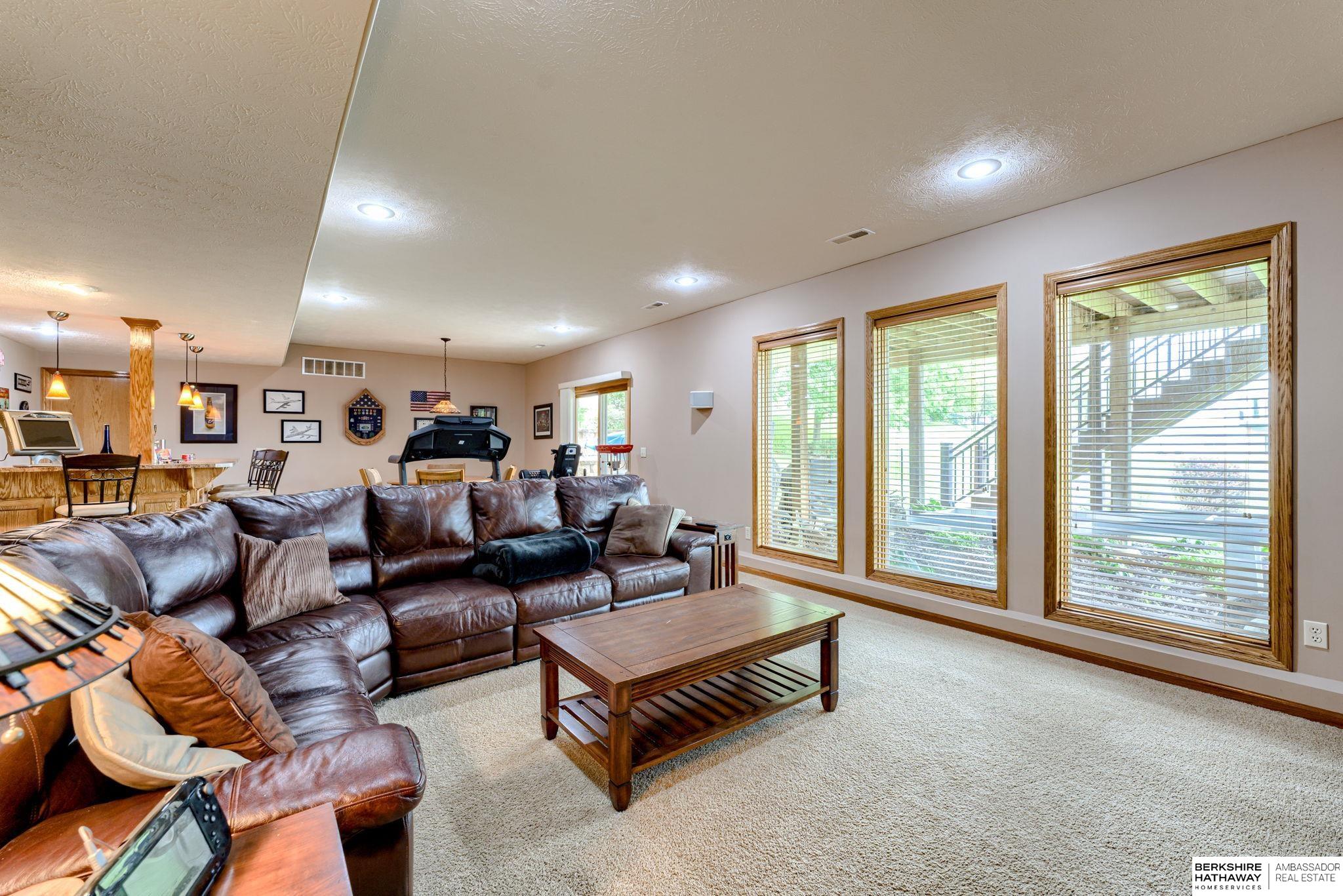 Bellevue, Nebraska 68133, United States, 4 Bedrooms Bedrooms, ,3 BathroomsBathrooms,Residential,Active,207230