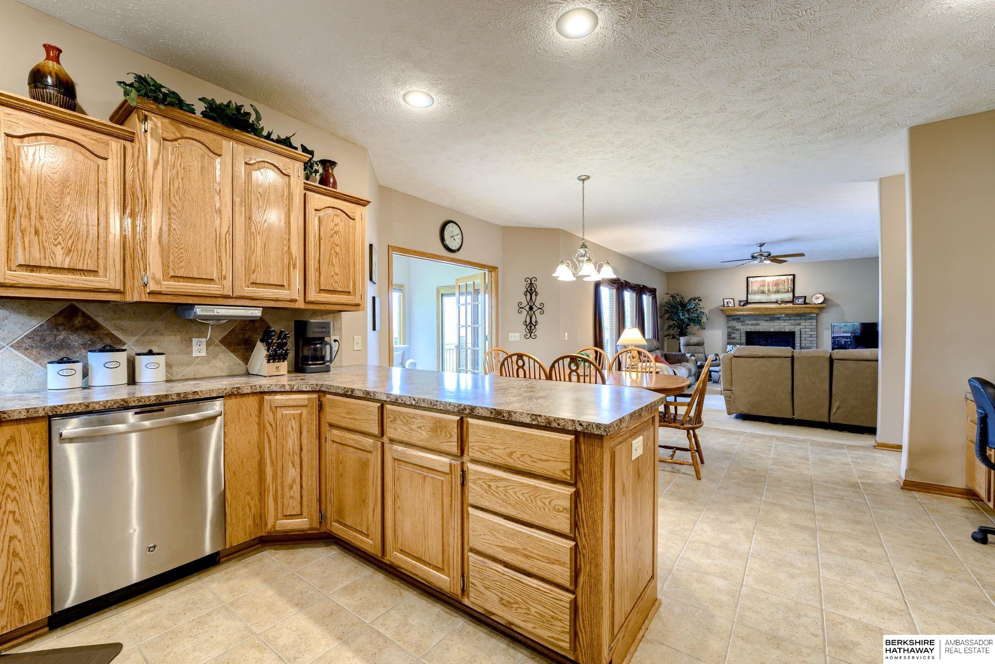 Bellevue, Nebraska 68133, United States, 4 Bedrooms Bedrooms, ,3 BathroomsBathrooms,Residential,Active,207230