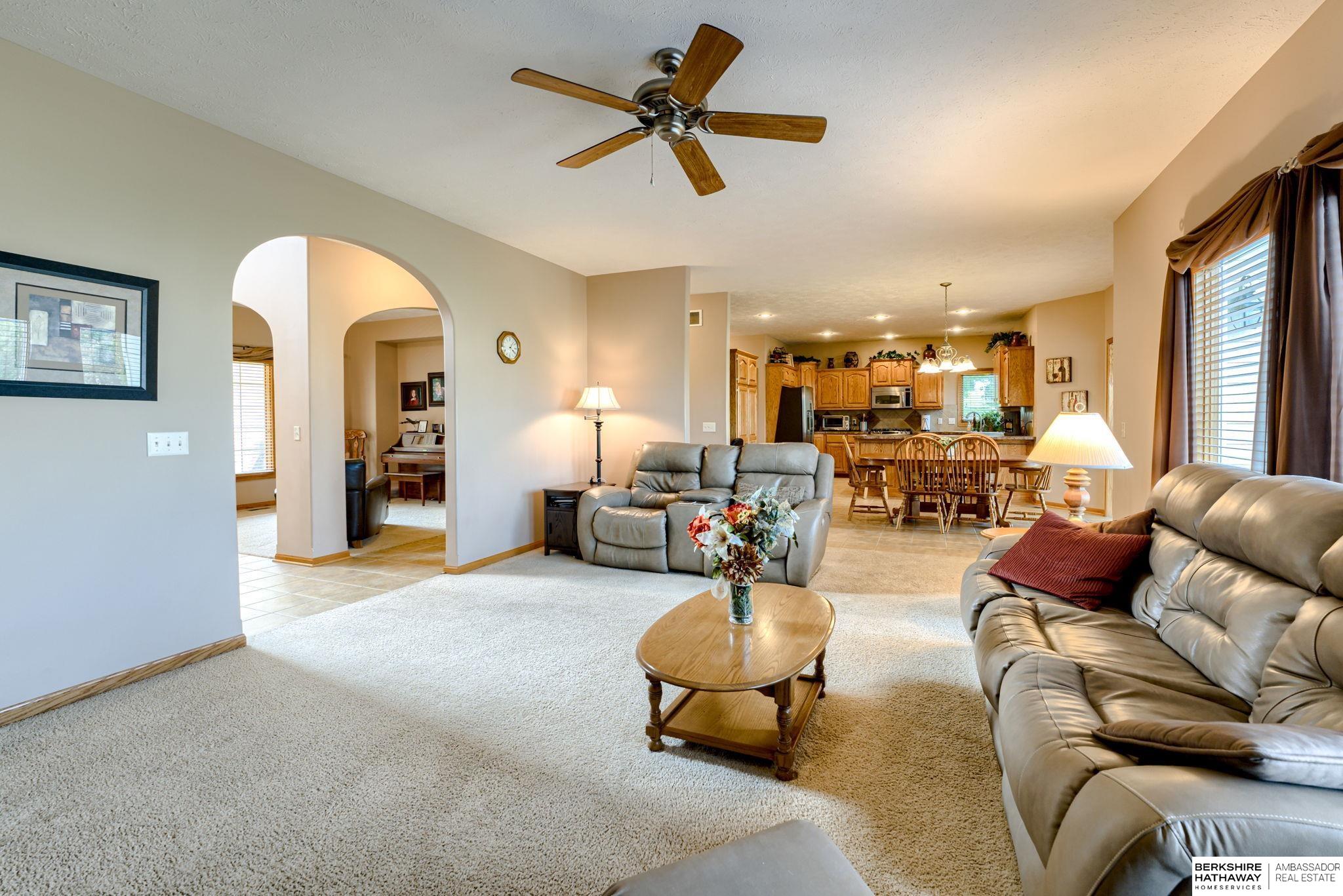 Bellevue, Nebraska 68133, United States, 4 Bedrooms Bedrooms, ,3 BathroomsBathrooms,Residential,Active,207230