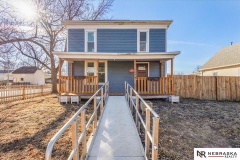 Photo of 1023 Elk Street, Beatrice, NE 68310 (MLS # 22605990)