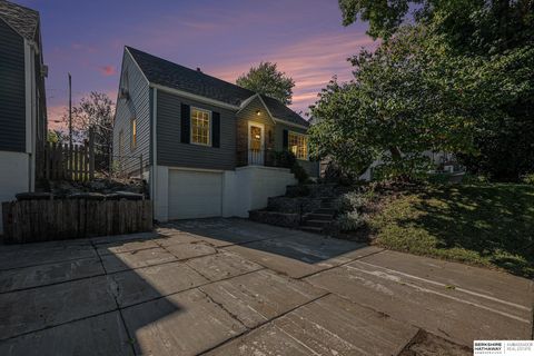 Photo of 6783 Bedford Avenue, Omaha, NE 68104 (MLS # 22530068) Photo of 6783 Bedford Avenue, Omaha, NE 68104 (MLS # 22530068)