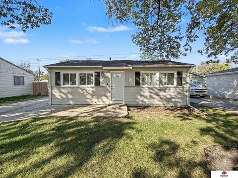 Photo of 1401 N 55th Street, Lincoln, NE 68504 (MLS # 22630447)