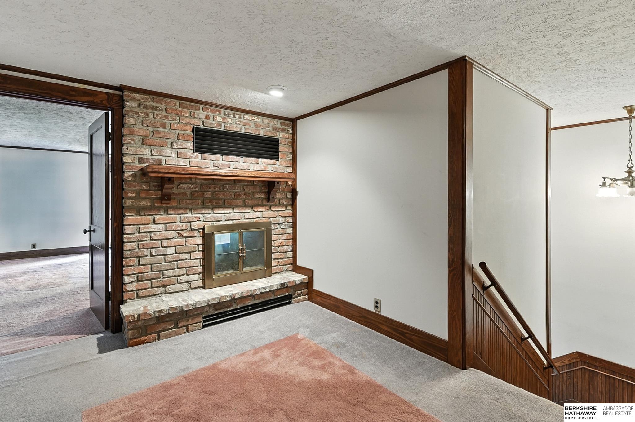 Omaha, Nebraska 68122, United States, 4 Bedrooms Bedrooms, ,3 BathroomsBathrooms,Residential,Active,196205