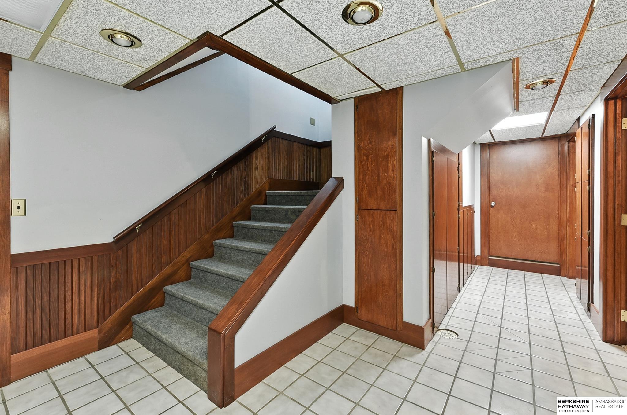 Omaha, Nebraska 68122, United States, 4 Bedrooms Bedrooms, ,3 BathroomsBathrooms,Residential,Active,196205