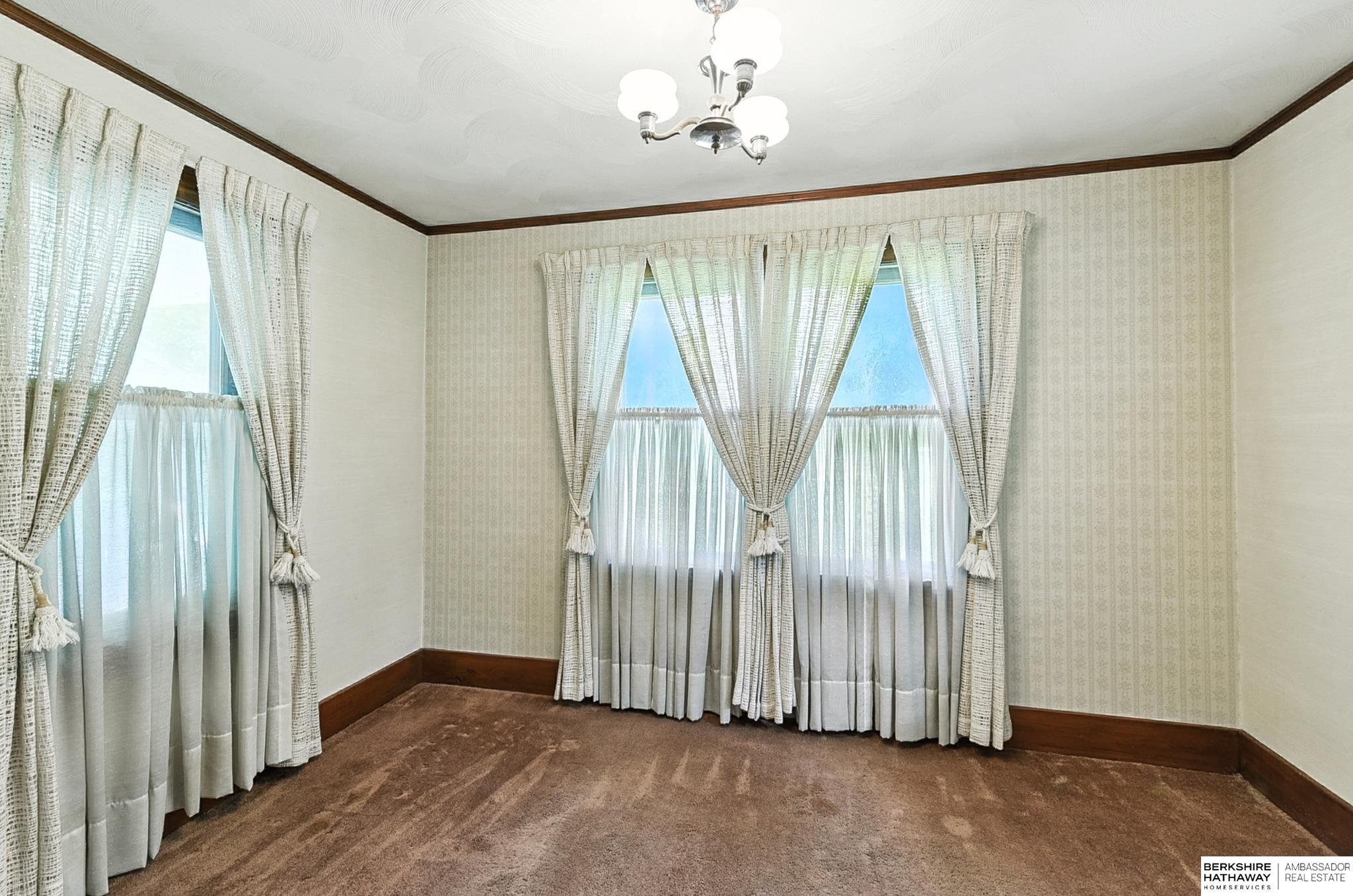 Omaha, Nebraska 68122, United States, 4 Bedrooms Bedrooms, ,3 BathroomsBathrooms,Residential,Active,196205