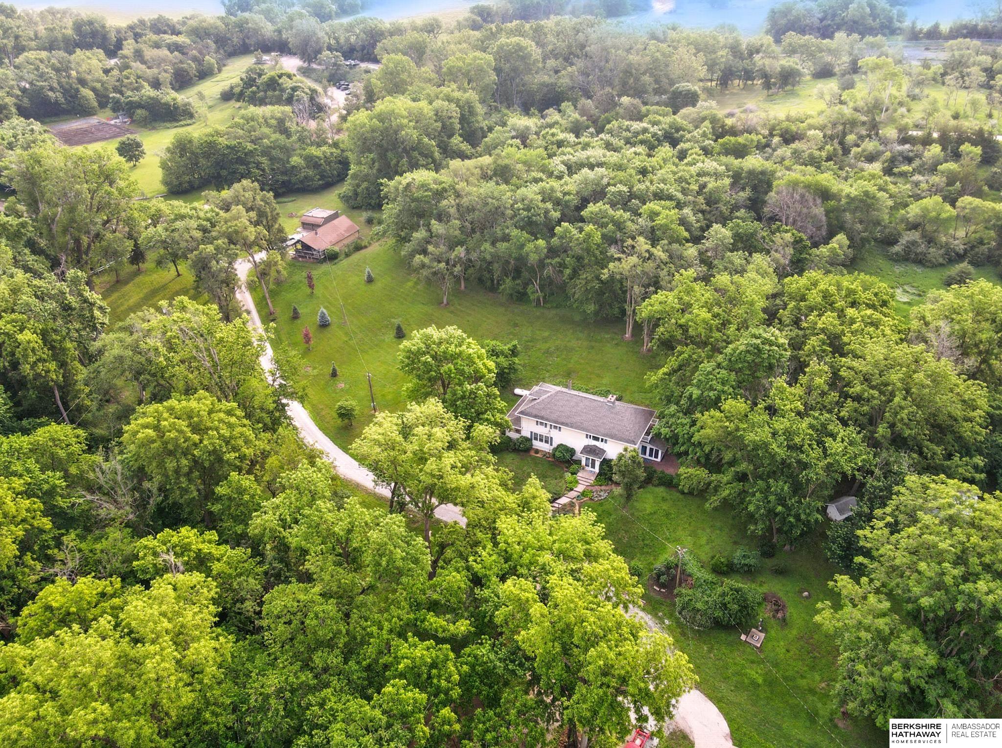 Omaha, Nebraska 68122, United States, 4 Bedrooms Bedrooms, ,3 BathroomsBathrooms,Residential,Active,196205