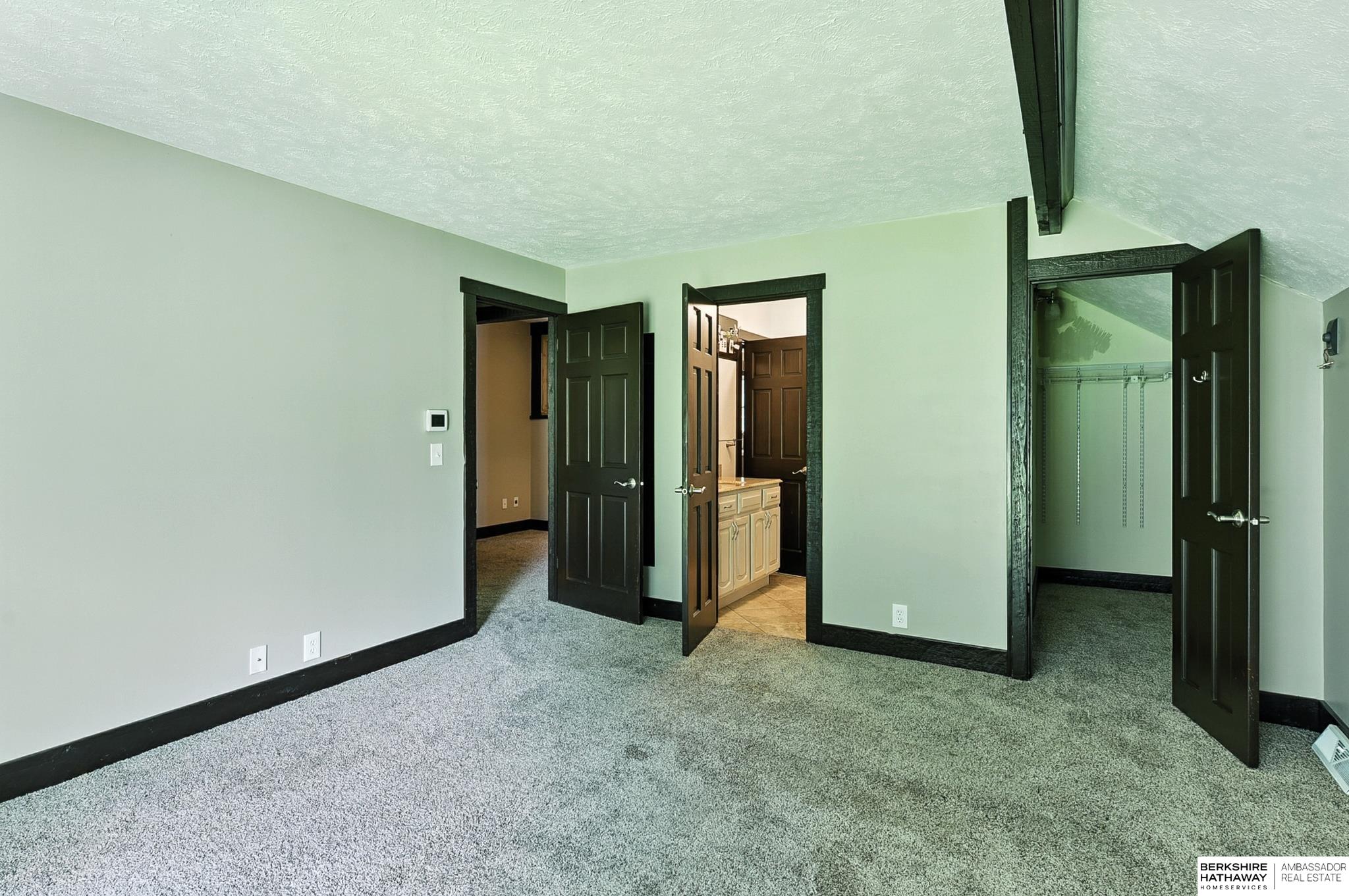 Omaha, Nebraska 68122, United States, 4 Bedrooms Bedrooms, ,3 BathroomsBathrooms,Residential,Active,196205