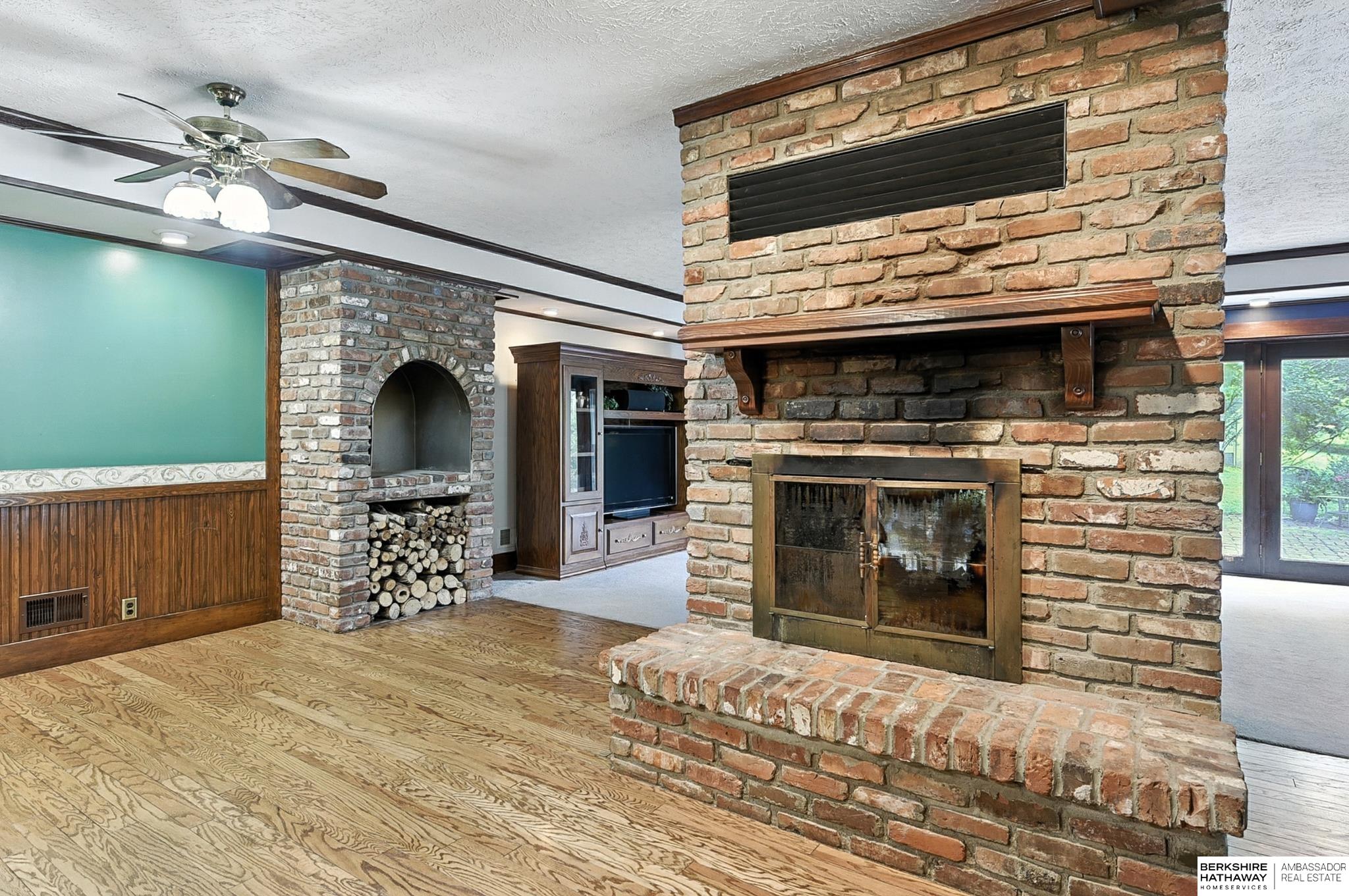 Omaha, Nebraska 68122, United States, 4 Bedrooms Bedrooms, ,3 BathroomsBathrooms,Residential,Active,196205