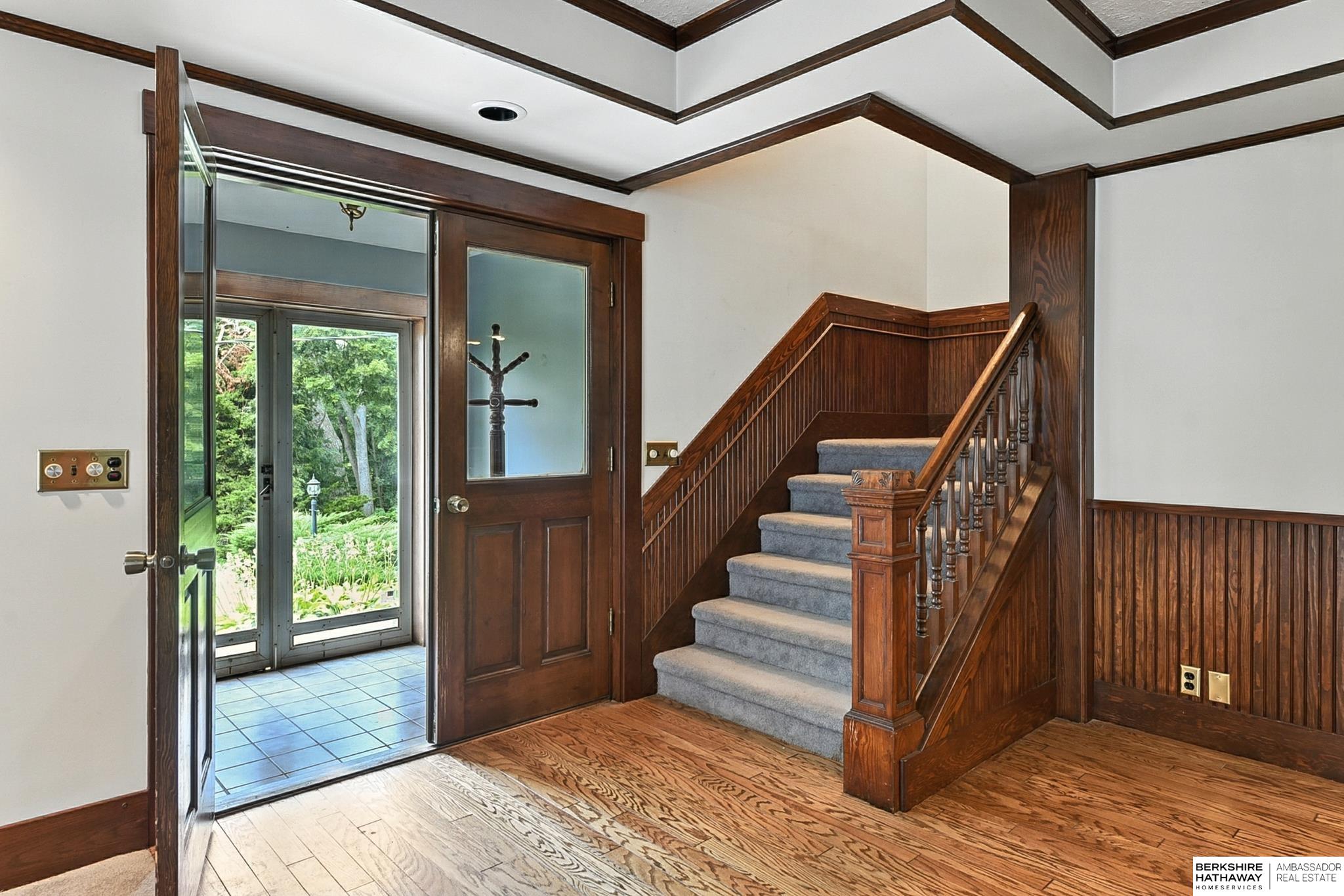 Omaha, Nebraska 68122, United States, 4 Bedrooms Bedrooms, ,3 BathroomsBathrooms,Residential,Active,196205