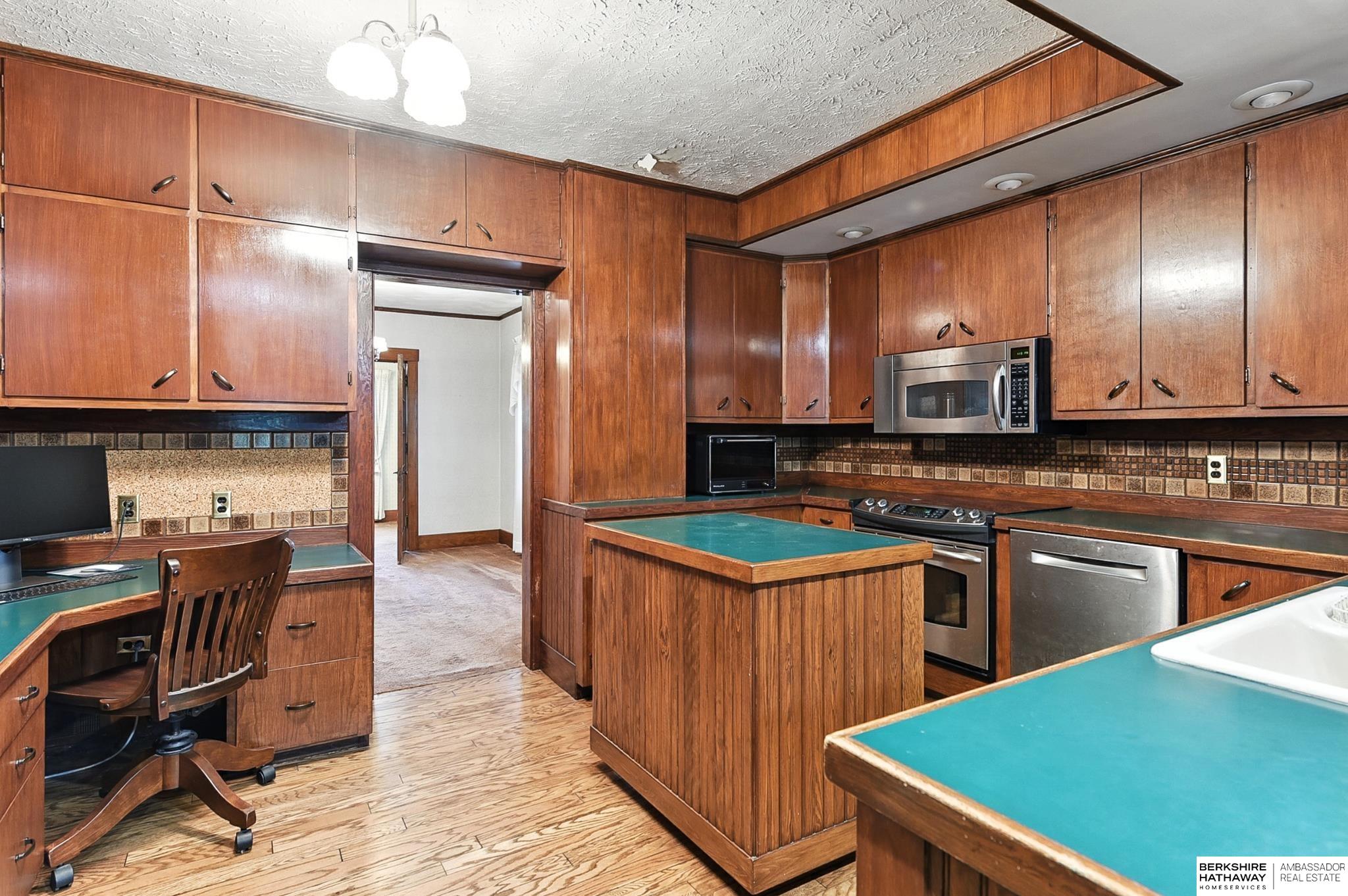 Omaha, Nebraska 68122, United States, 4 Bedrooms Bedrooms, ,3 BathroomsBathrooms,Residential,Active,196205