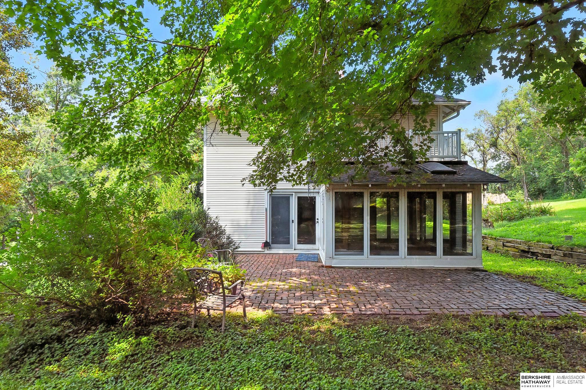 Omaha, Nebraska 68122, United States, 4 Bedrooms Bedrooms, ,3 BathroomsBathrooms,Residential,Active,196205