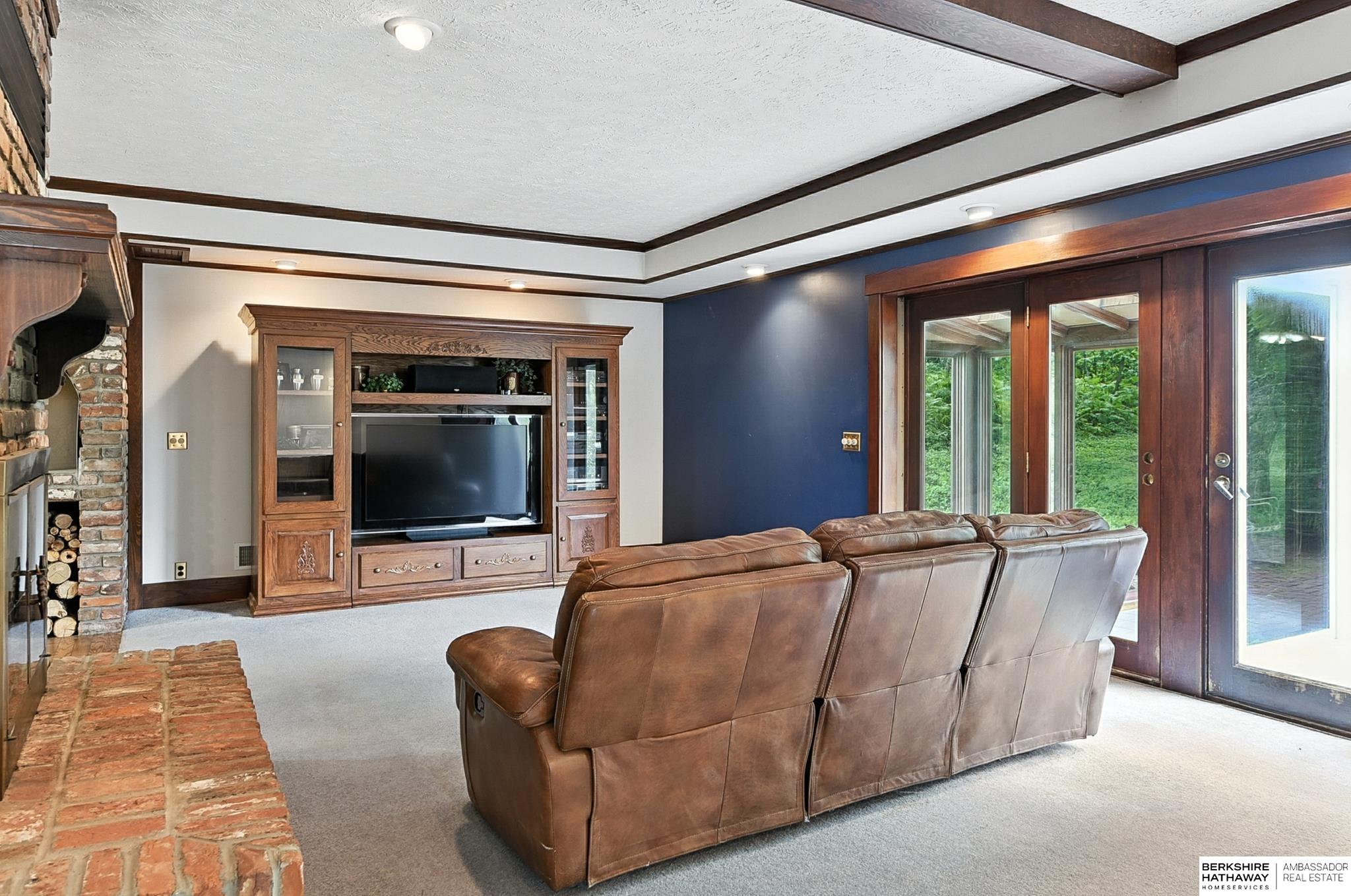 Omaha, Nebraska 68122, United States, 4 Bedrooms Bedrooms, ,3 BathroomsBathrooms,Residential,Active,196205