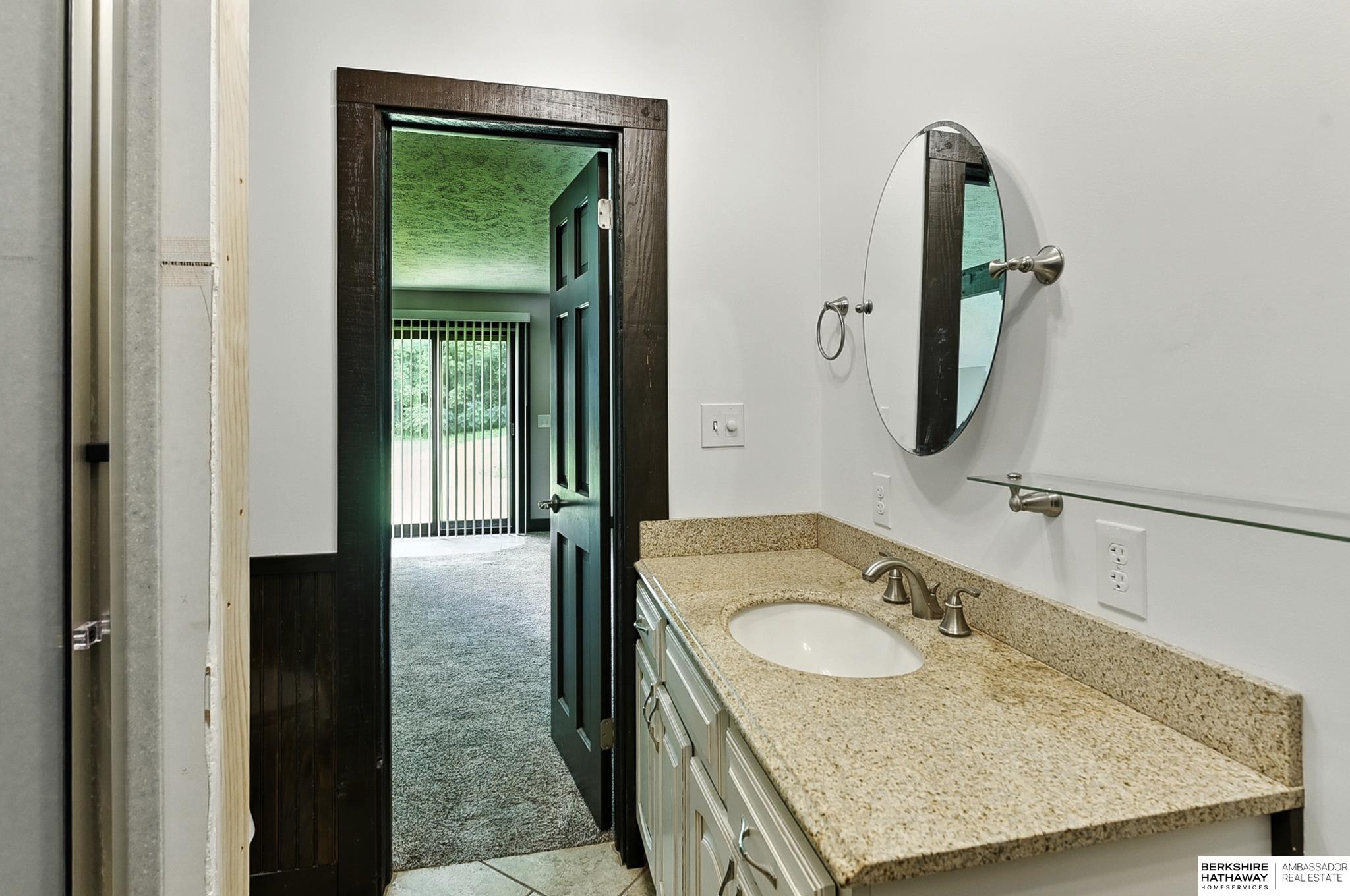 Omaha, Nebraska 68122, United States, 4 Bedrooms Bedrooms, ,3 BathroomsBathrooms,Residential,Active,196205