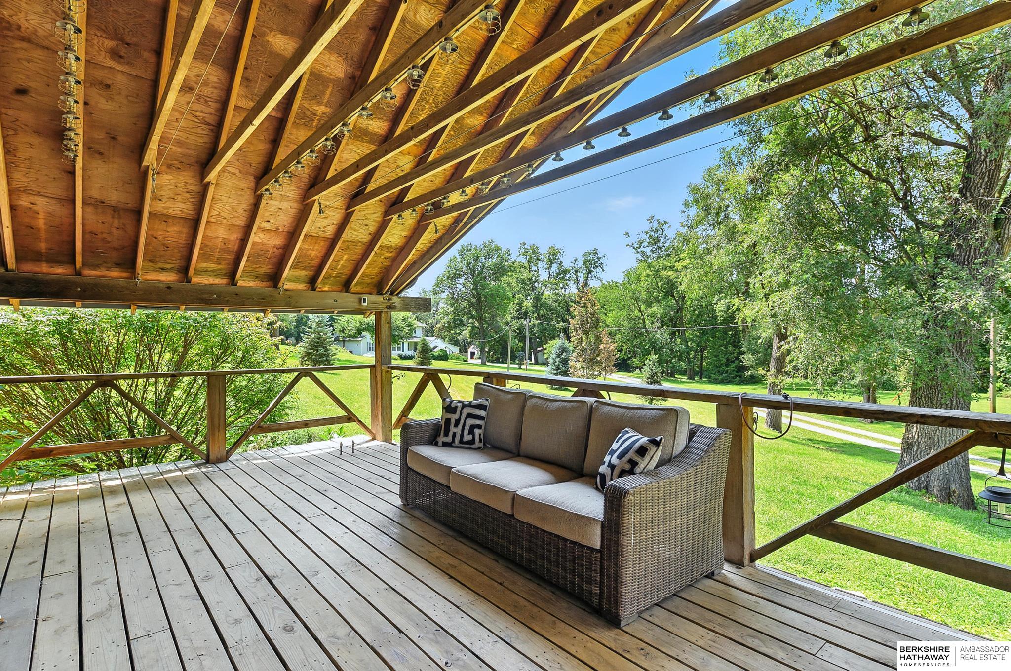 Omaha, Nebraska 68122, United States, 4 Bedrooms Bedrooms, ,3 BathroomsBathrooms,Residential,Active,196205